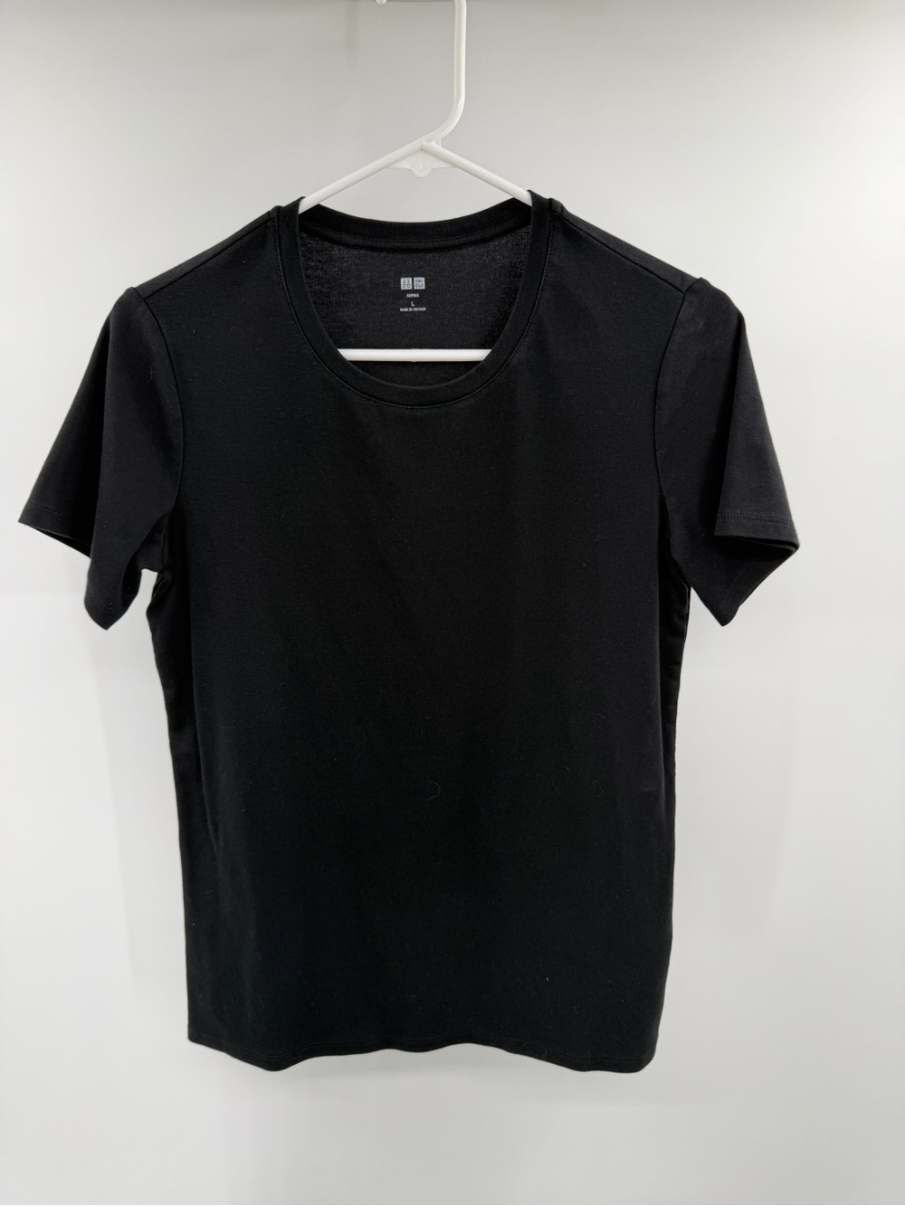 Uniqlo Black Supima Cotton T Shirt Medium/Large Womens Slim Fit Casual Basic